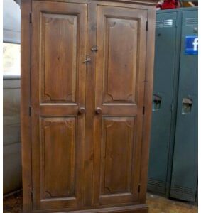 Armoire antique en pin de 72 ''