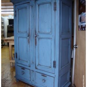 Armoire antique en pin de 72 ''