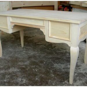 Bureau de travail â pattes galbées