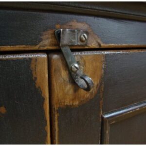 Loquet à bascule en fer forgé