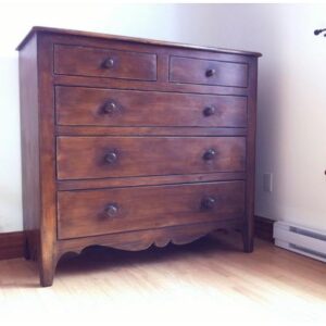 Commode cinq à tiroirs