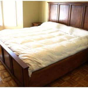 Lit King à panneaux