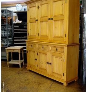 Vaisselier deux corps ''Step Back'' à trois sections