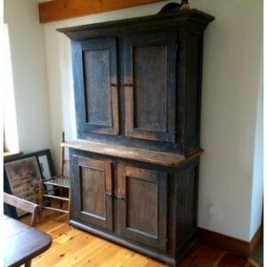 Vaisselier deux corps ''Step Back'' à deux sections