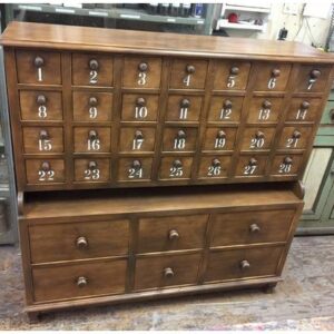 Bureau de rangement de style apothicaire de 58''