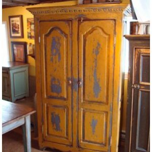 Armoire sur mesure en pin de 72''