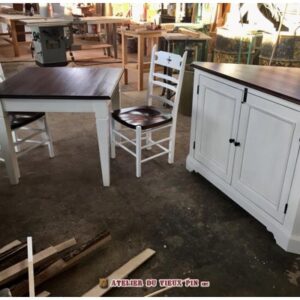 Table de salle à manger avec pattes à aiguilles